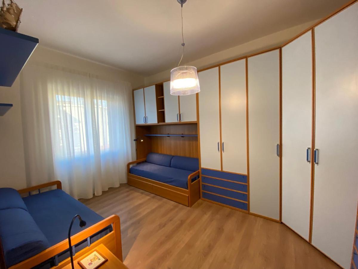 Aquamarine Apartment Кастеламаре ди Стабия Екстериор снимка